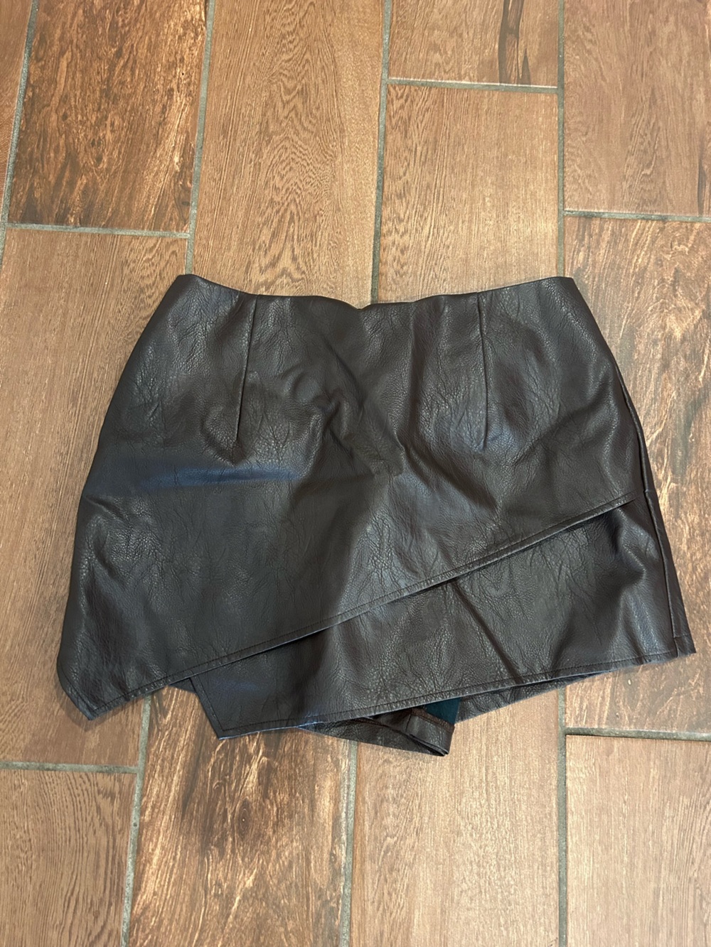 Lulus size XL brown faux leather skort